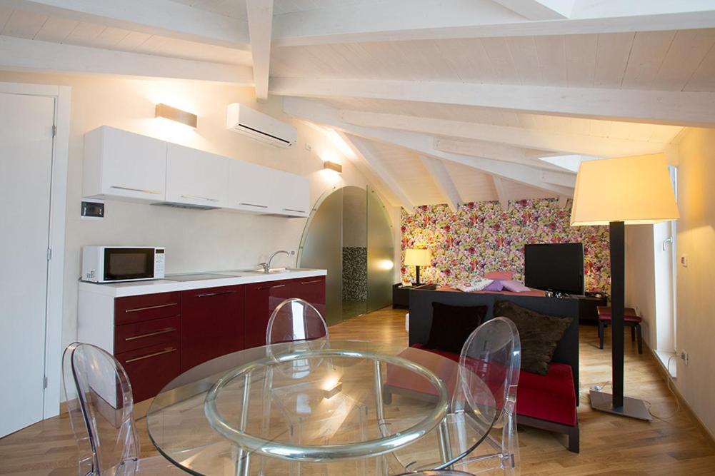 Bed&Breakfast Jsuite Gioia Del Colle Bilik gambar